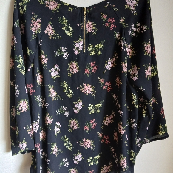 Papermoon Hi-low Floral Blouse Size Medium top - Picture 7 of 9